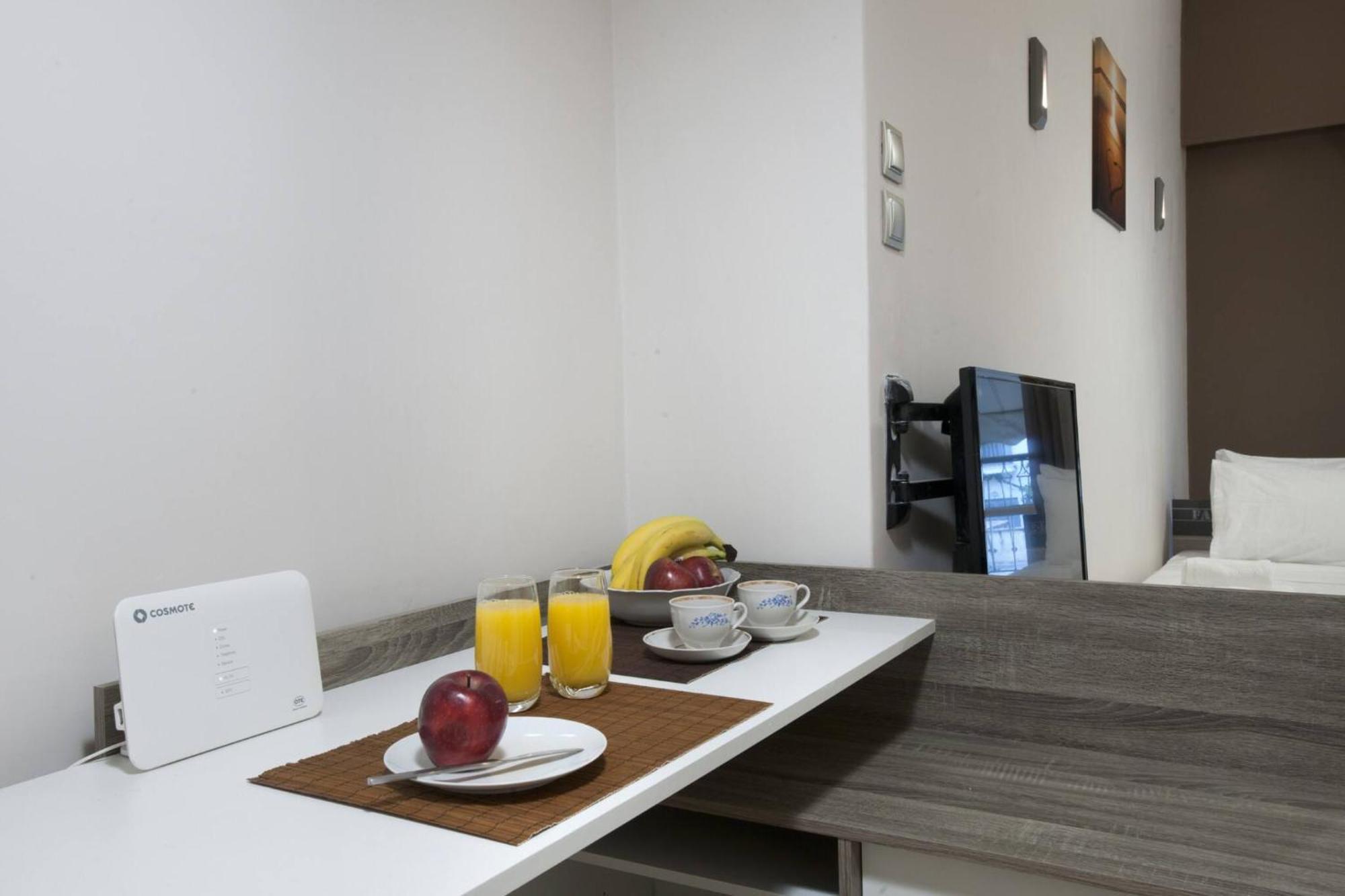 Studio Next To Agios Nikolaos Church Athen Exterior foto
